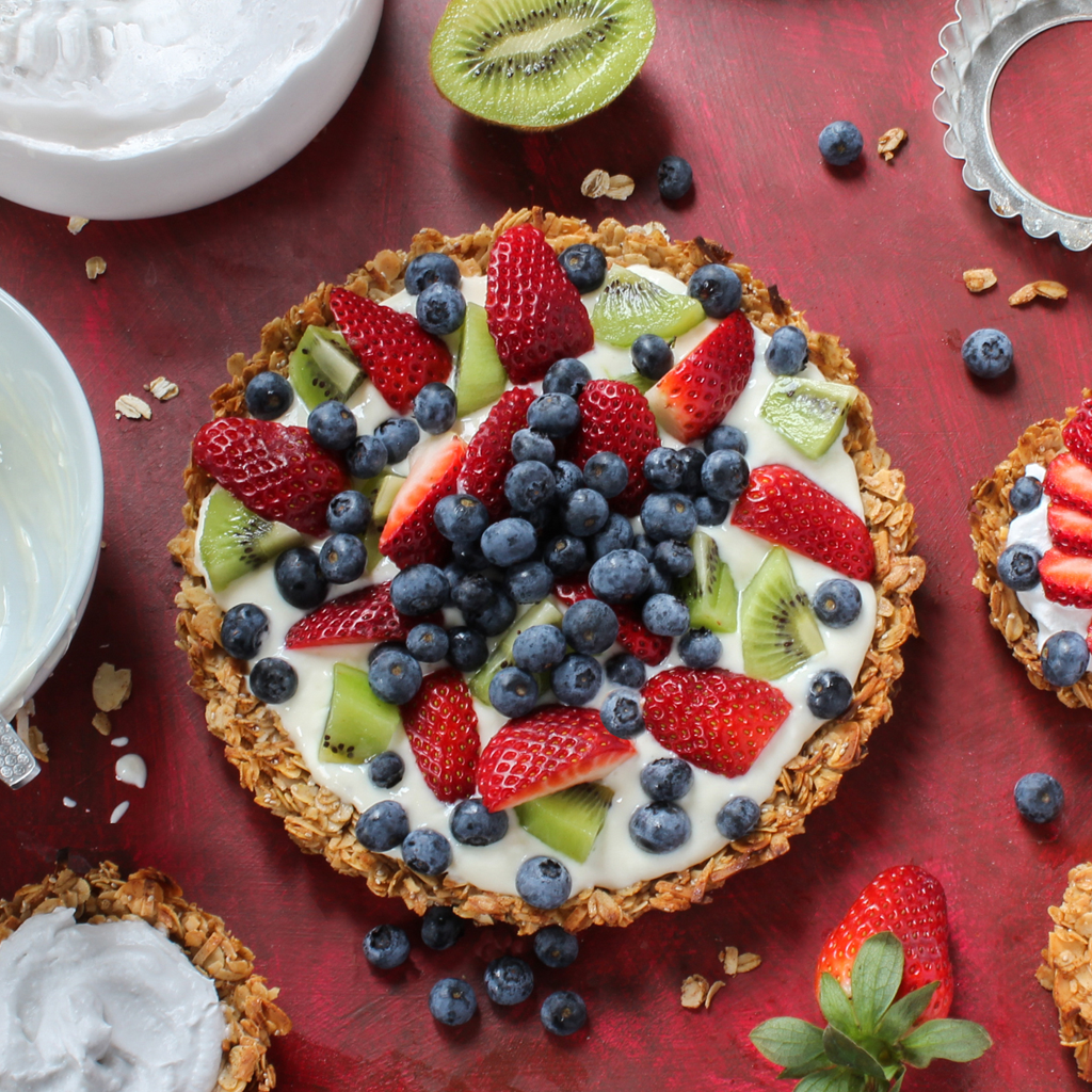 Granola yogurt fruit tart (vegan & gluten-free)