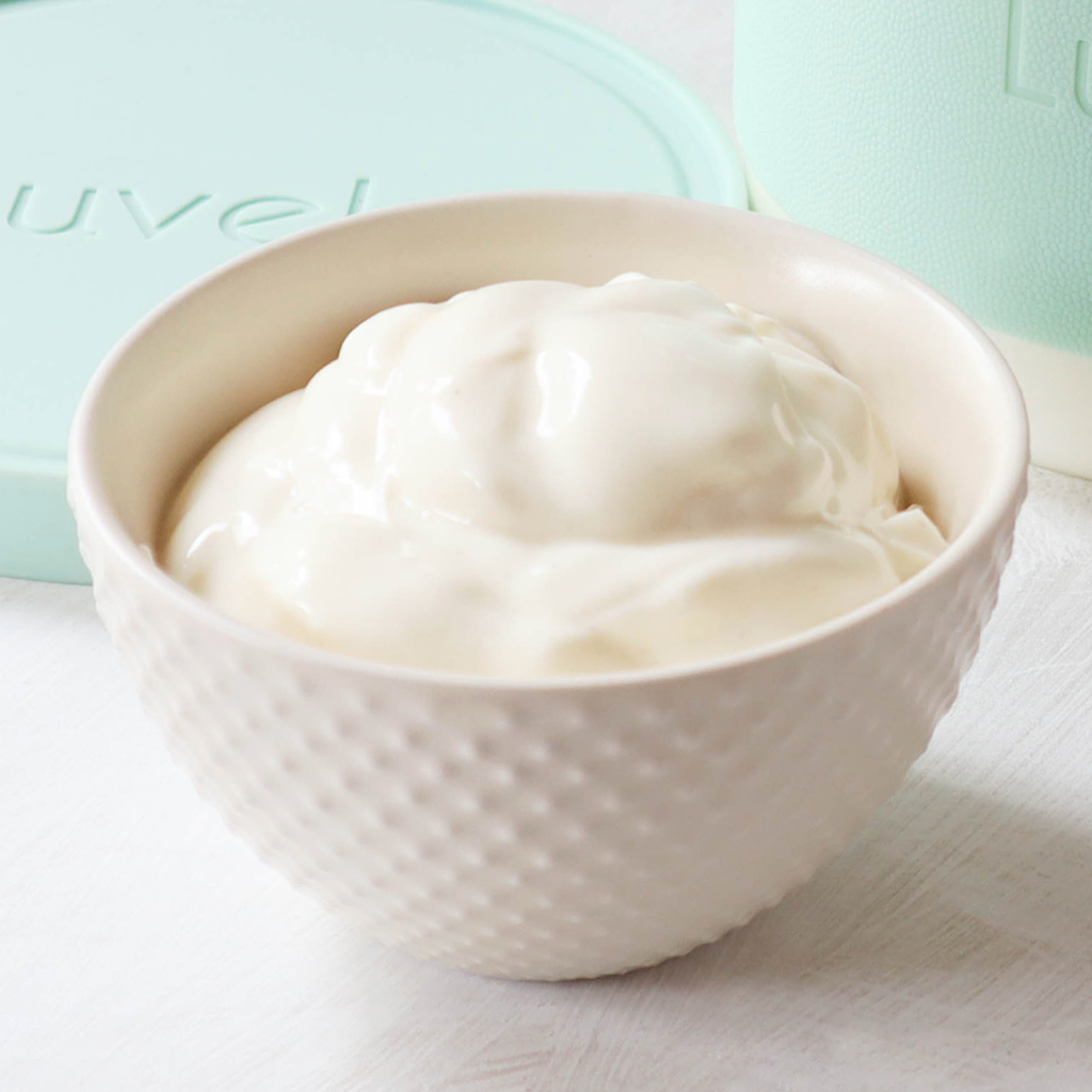 8 homemade low-carb, Keto-friendly yogurt recipes (dairy & plant-based)