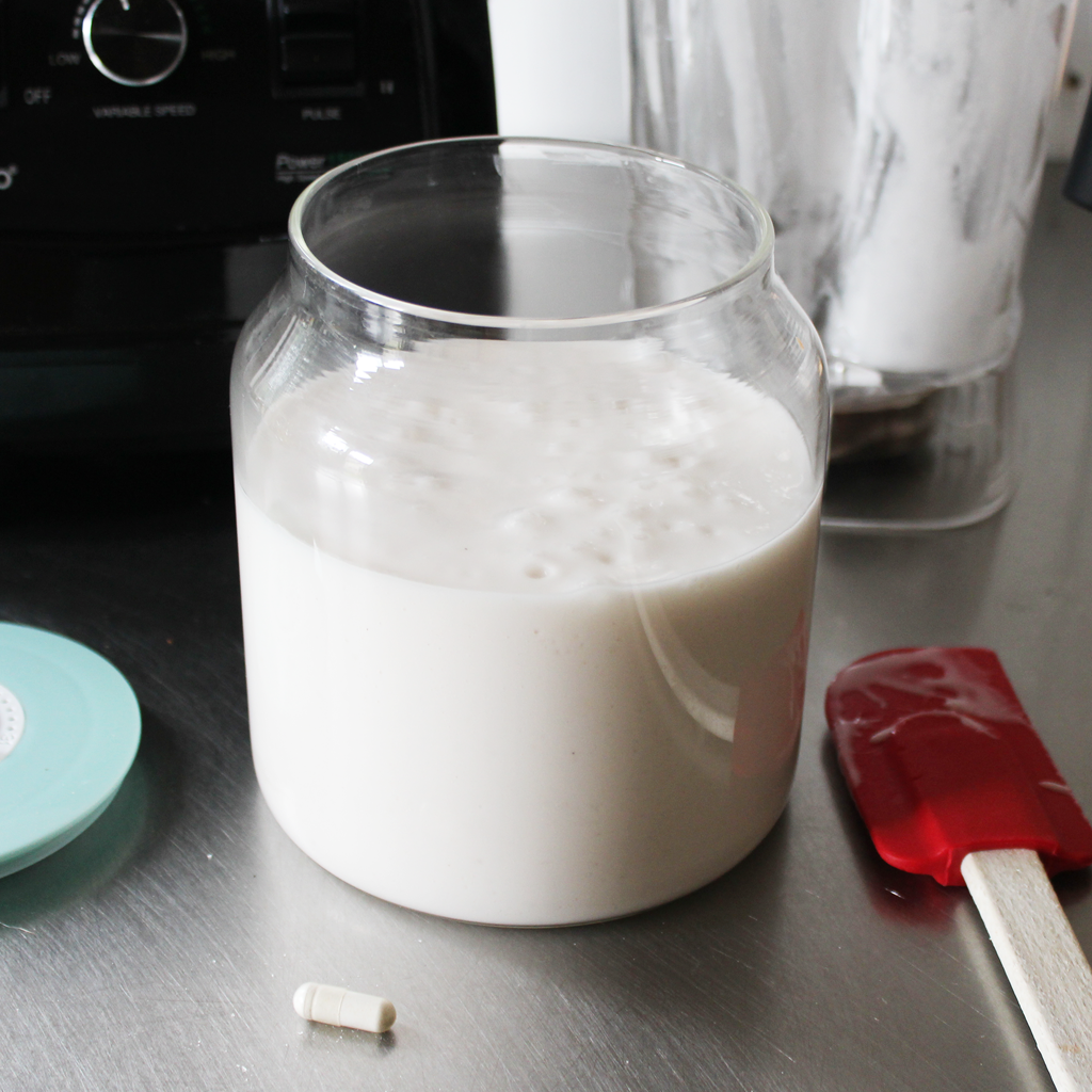 So dicken Sie hausgemachten Joghurt aus pflanzlicher Milch ein