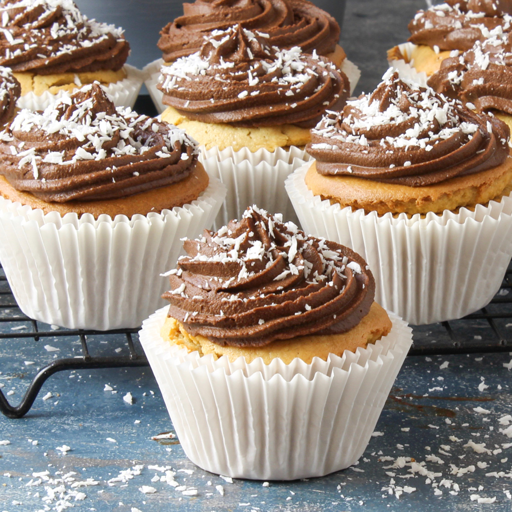 Paleo chocolate & coconut ‘Lamington’ blender cupcakes